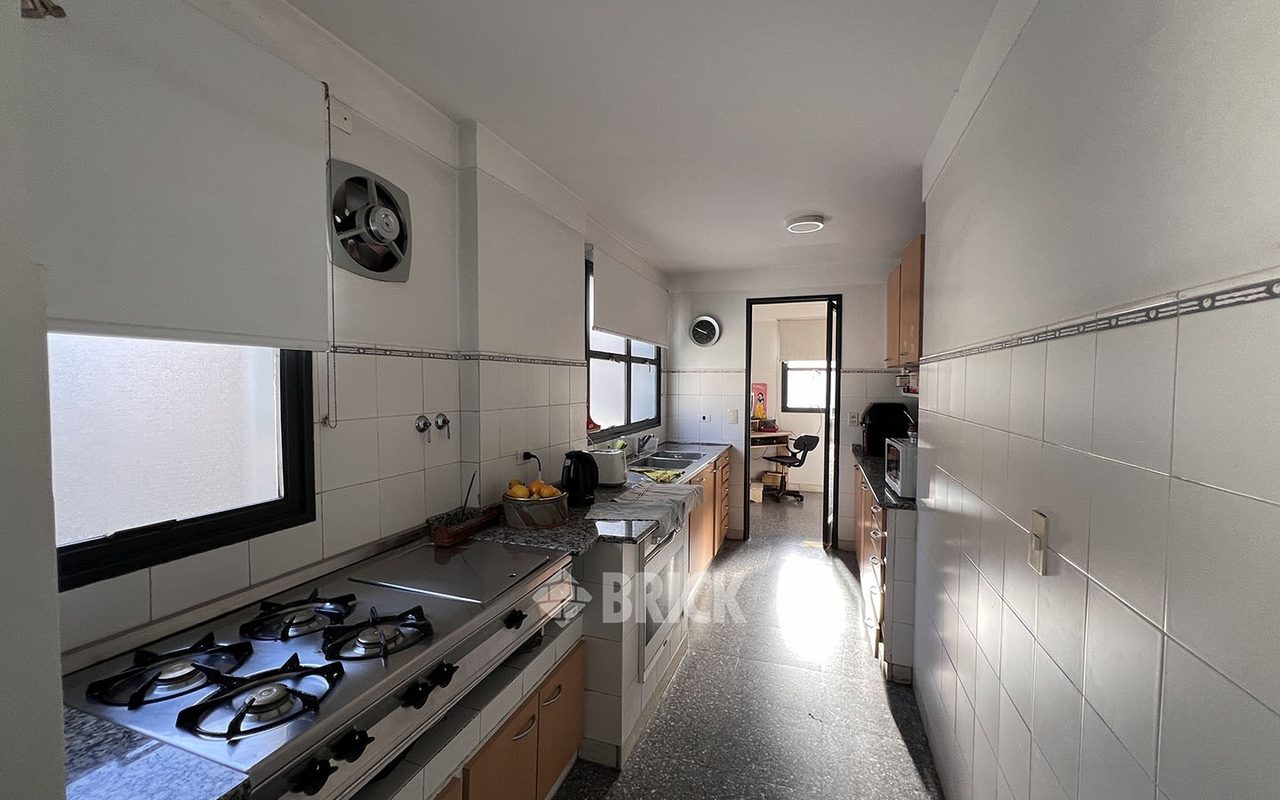 LA PAMPA al 1900 Piso 9 33