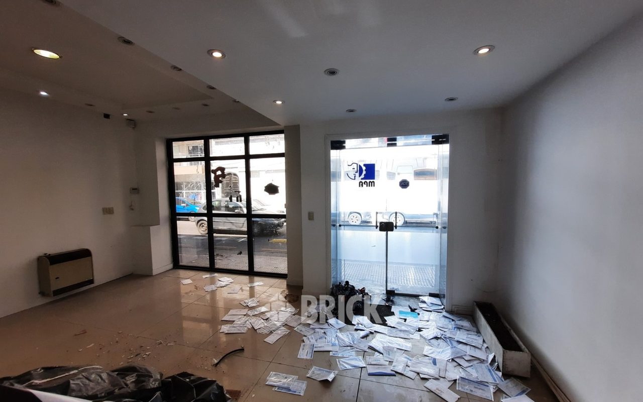 CALVO, CARLOS al 1100 4