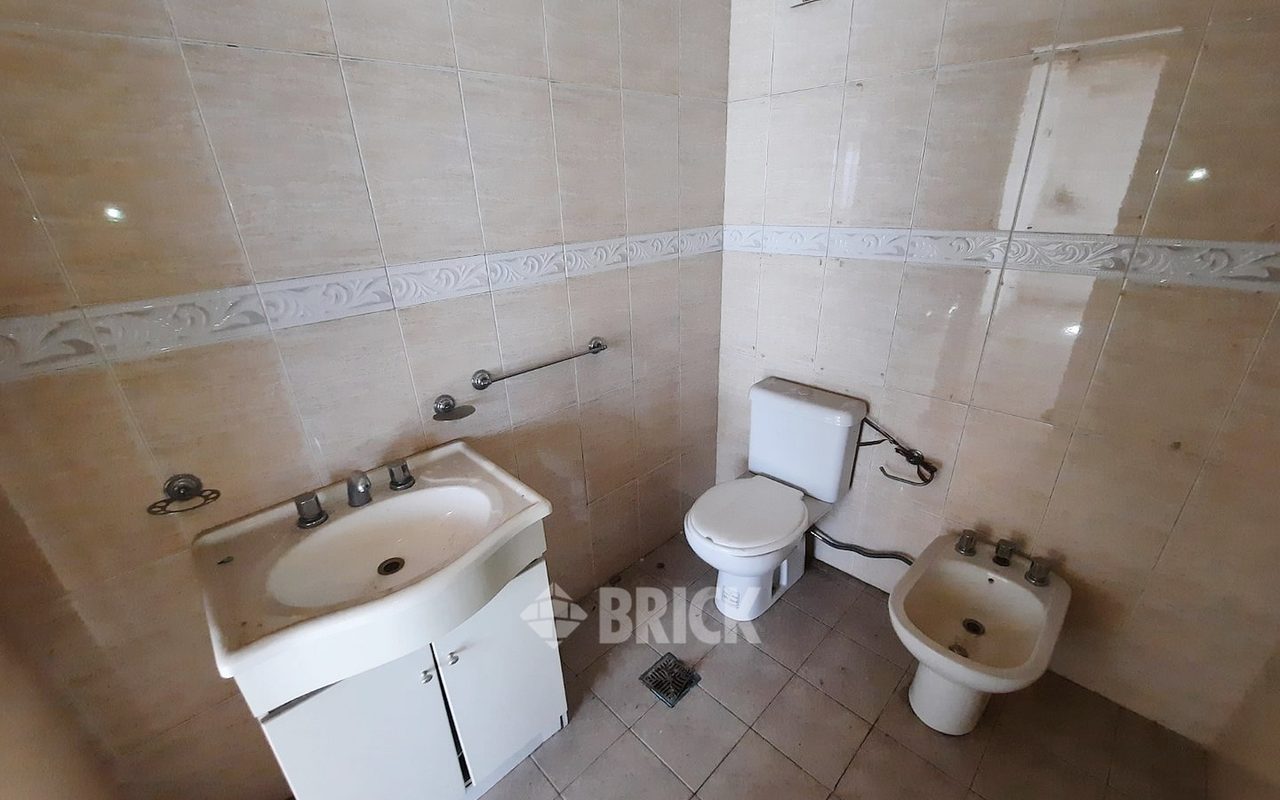 CALVO, CARLOS al 1100 52