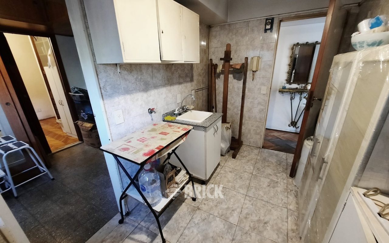 ALVEAR, MARCELO T. DE al 1800 Piso 1 24