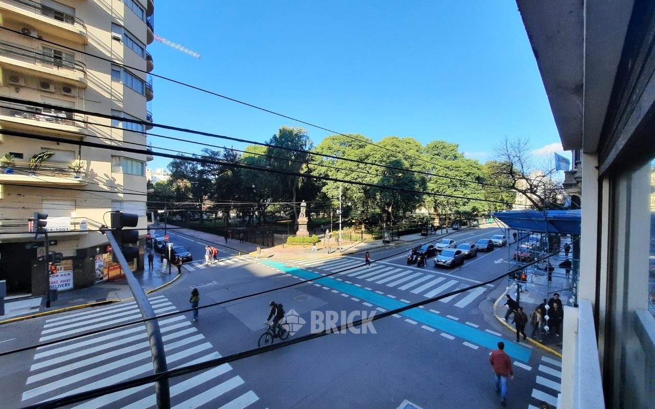 ALVEAR, MARCELO T. DE al 1800 Piso 1 4
