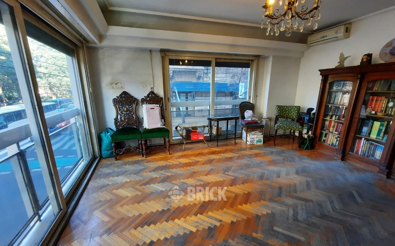 ALVEAR, MARCELO T. DE al 1800 Piso 1 5