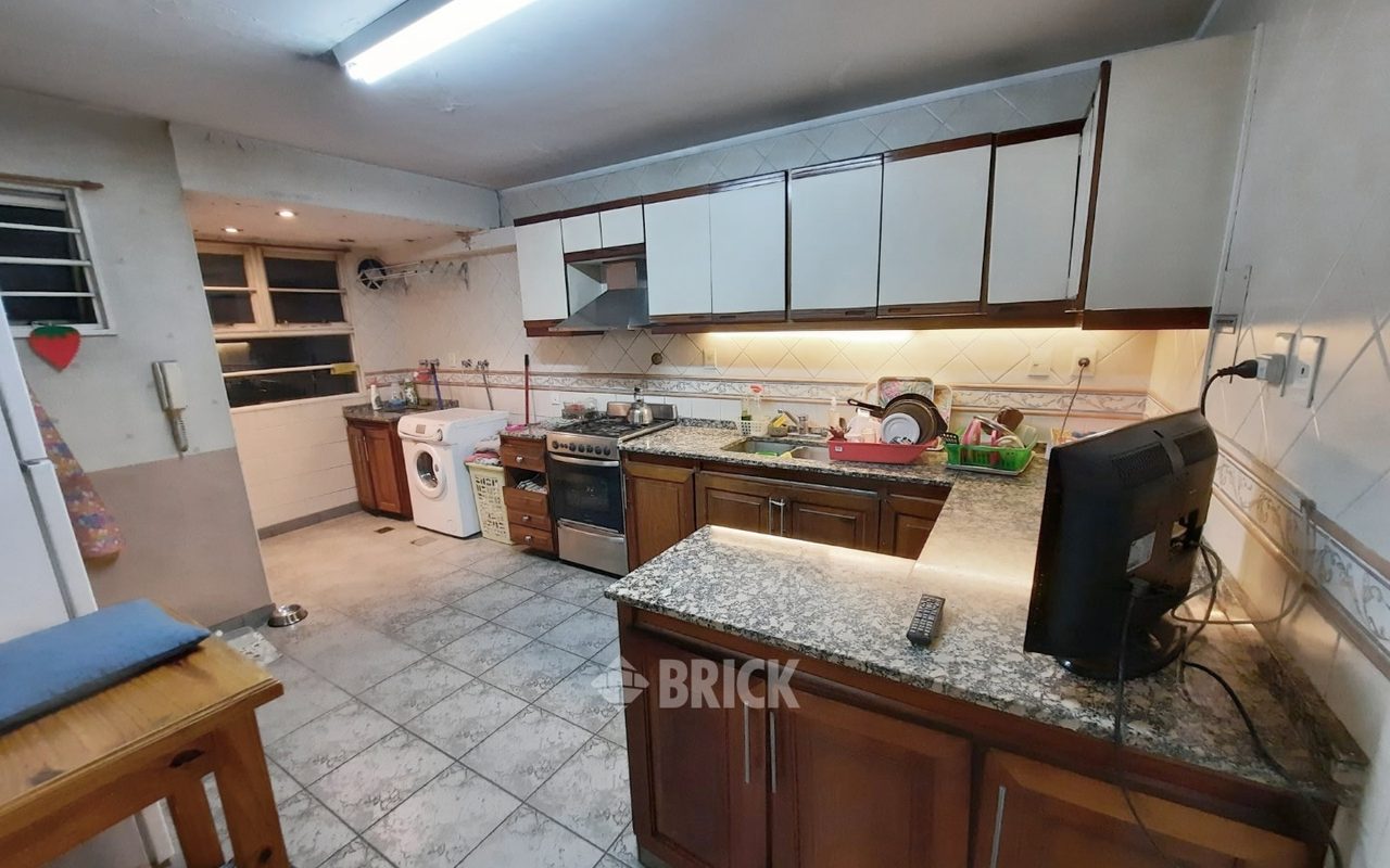 LAS HERAS, AV. al 2900 Piso 5 30