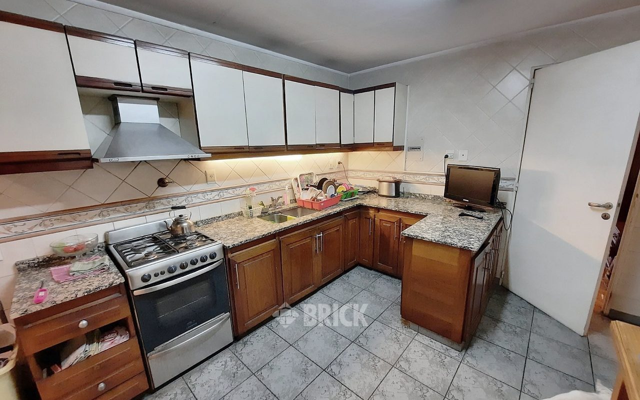 LAS HERAS, AV. al 2900 Piso 5 34