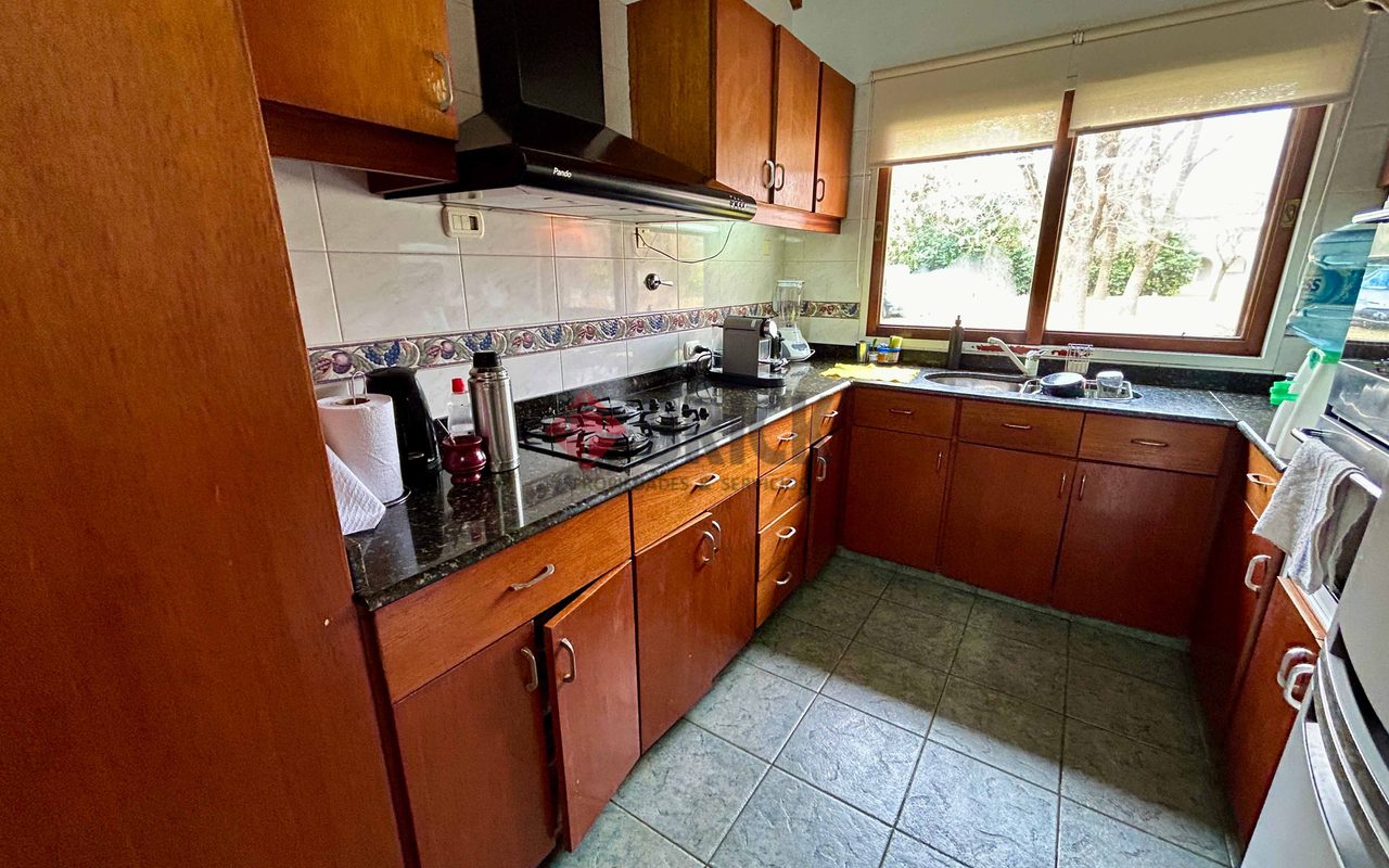 GOLFERS COUNTRY CLUB 12