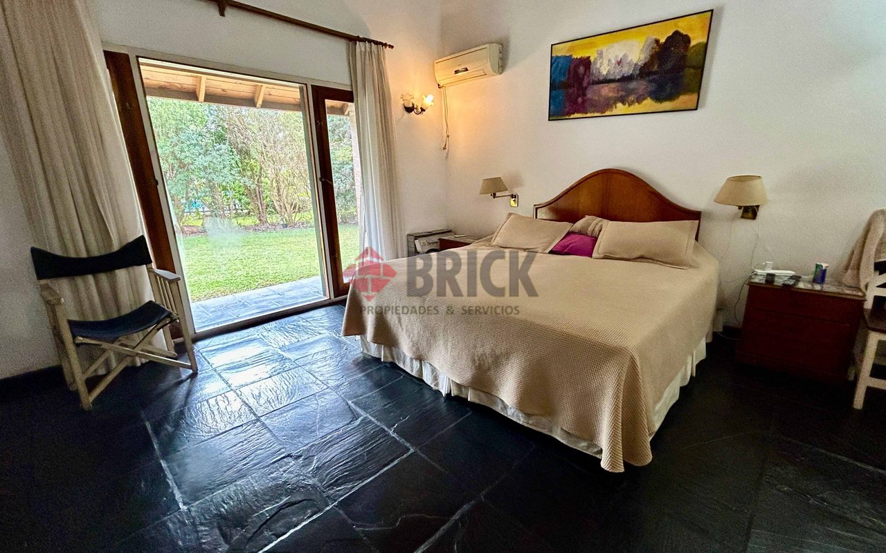 GOLFERS COUNTRY CLUB 16