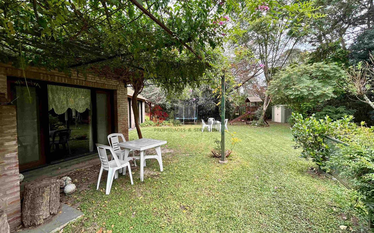 GOLFERS COUNTRY CLUB 30