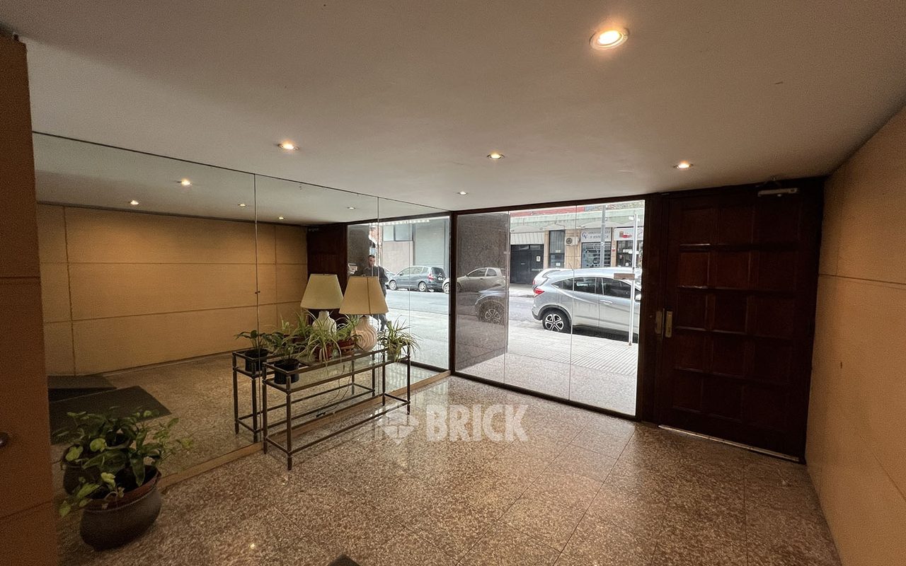 OLAZABAL al 2800 Piso 8 27