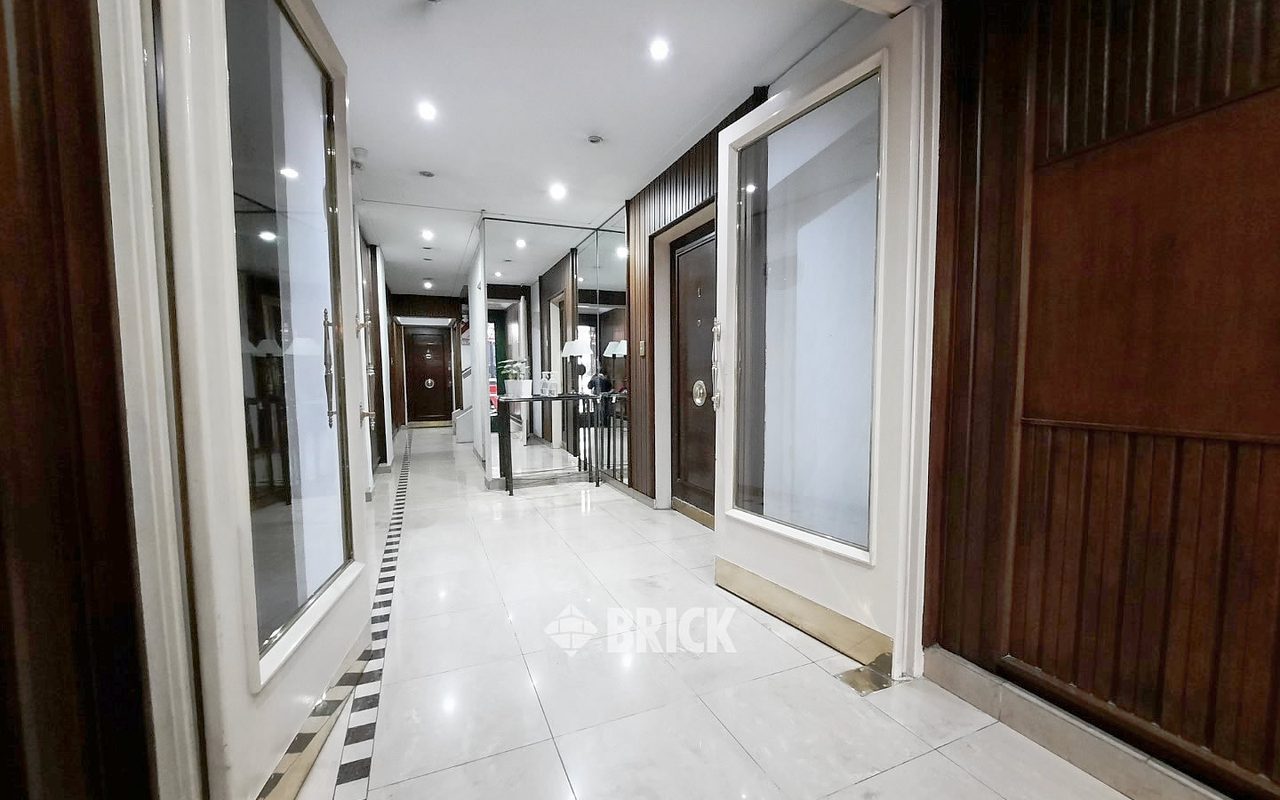 PARAGUAY al 2400 Piso 7 28