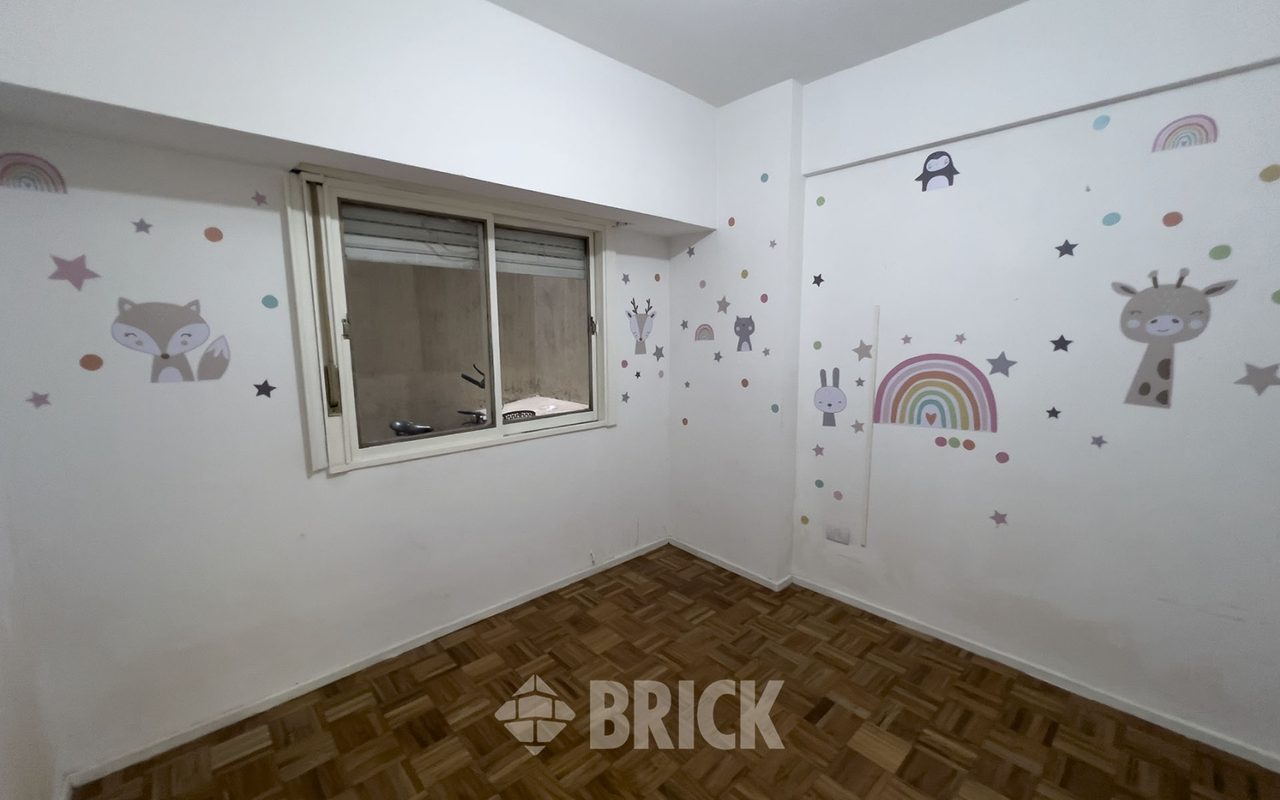 BRAVO, MARIO al 1100 Piso 1 12