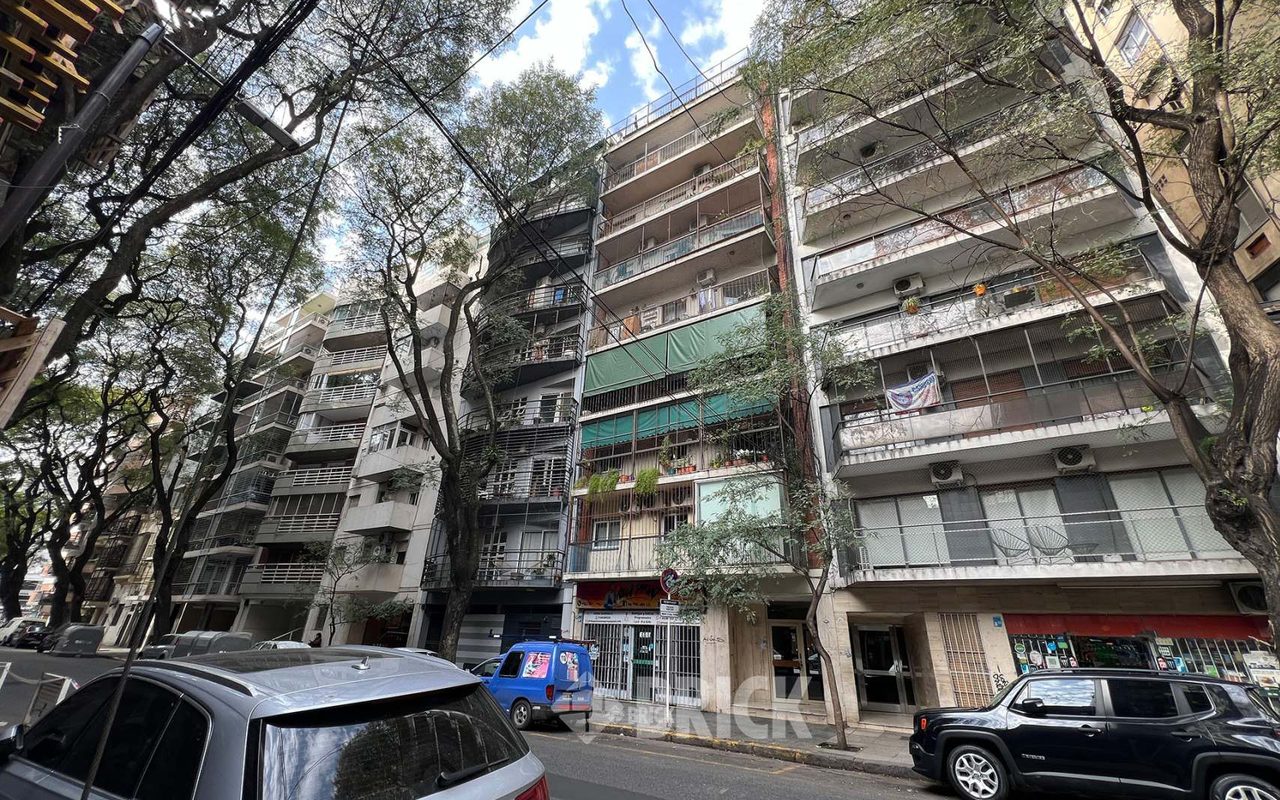 BRAVO, MARIO al 1100 Piso 1 19