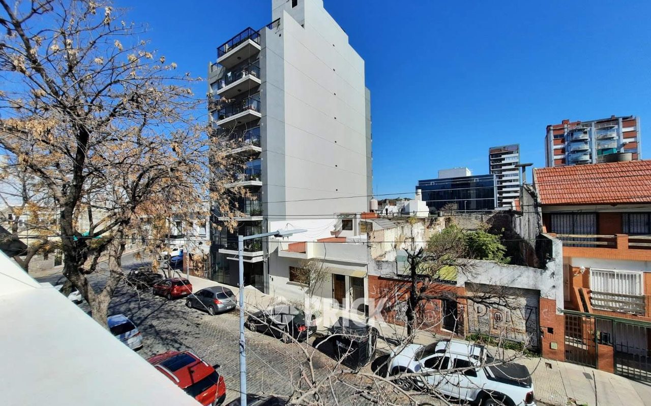 ARRIOLA al 0 Piso PB 25