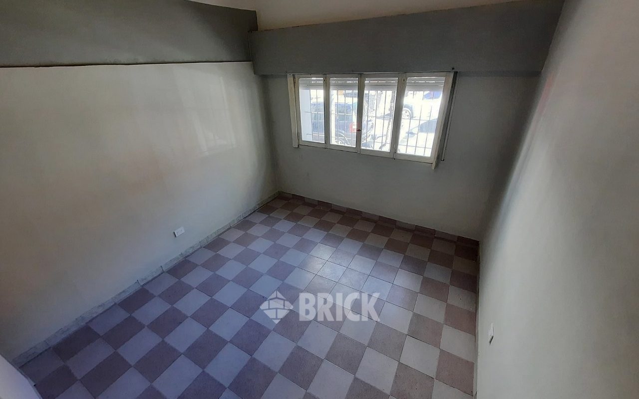 ARRIOLA al 0 Piso PB 7