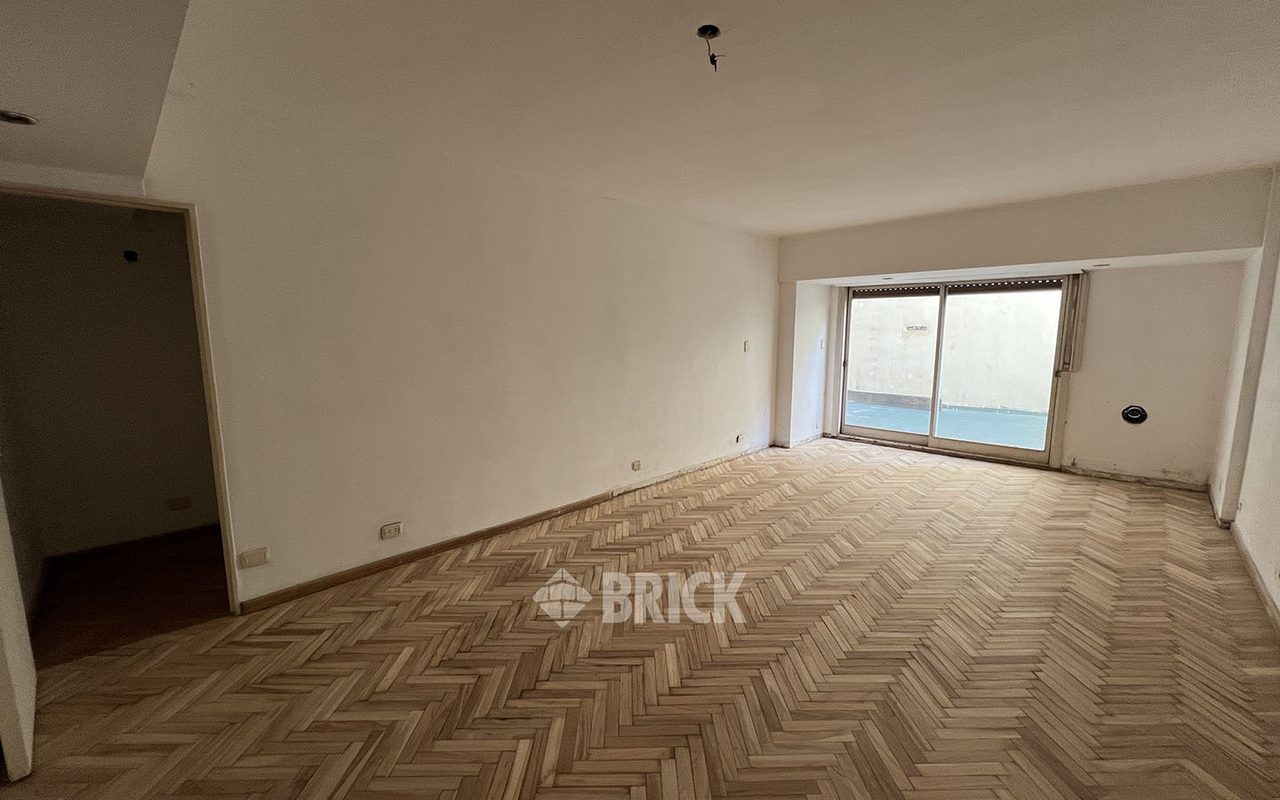 TUCUMAN al 2200 Piso 2 1