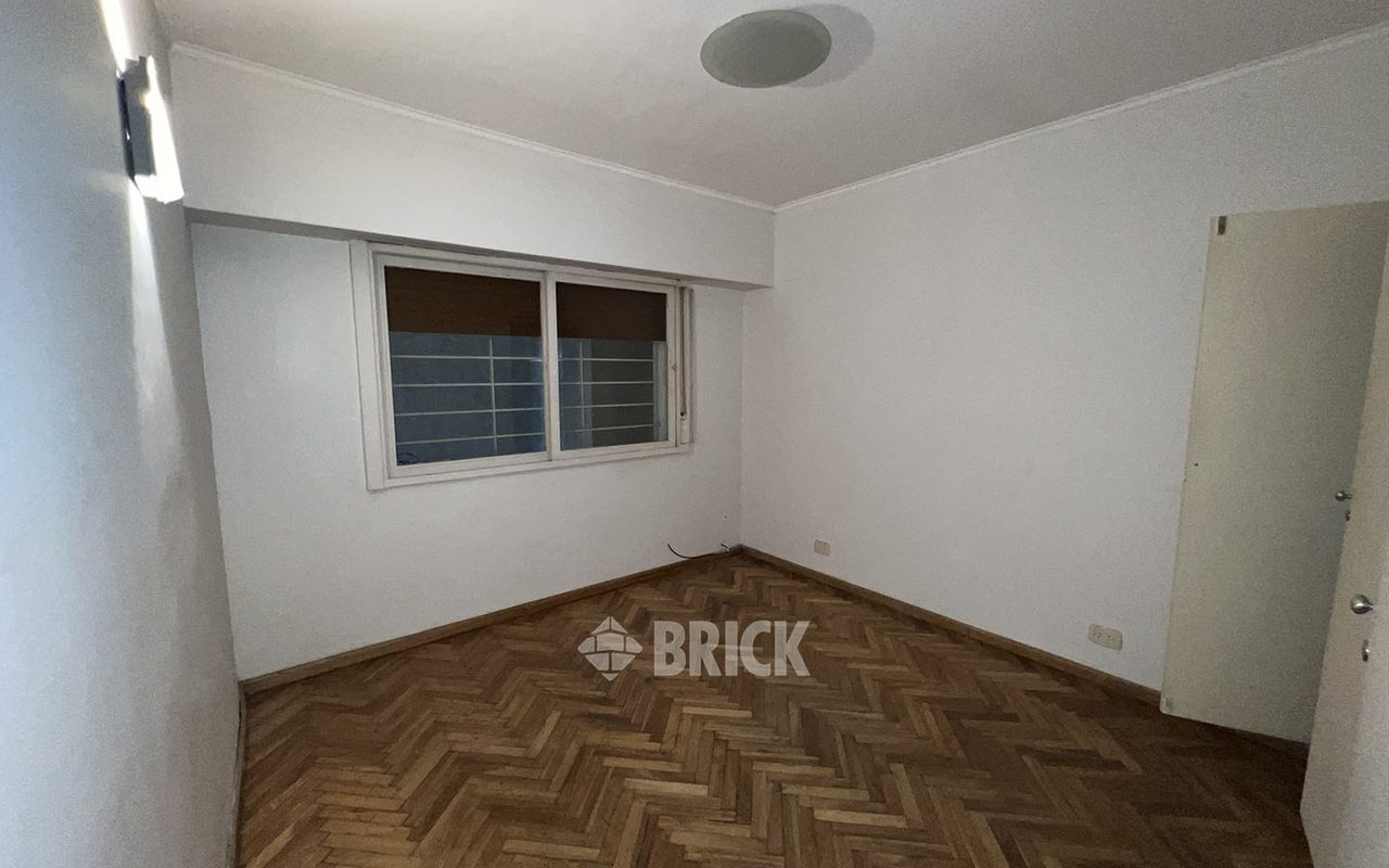 TUCUMAN al 2200 Piso 2 12