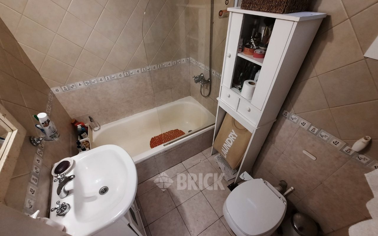 SOLDADO DE LA INDEPENDENCIA al 700 Piso PB 21