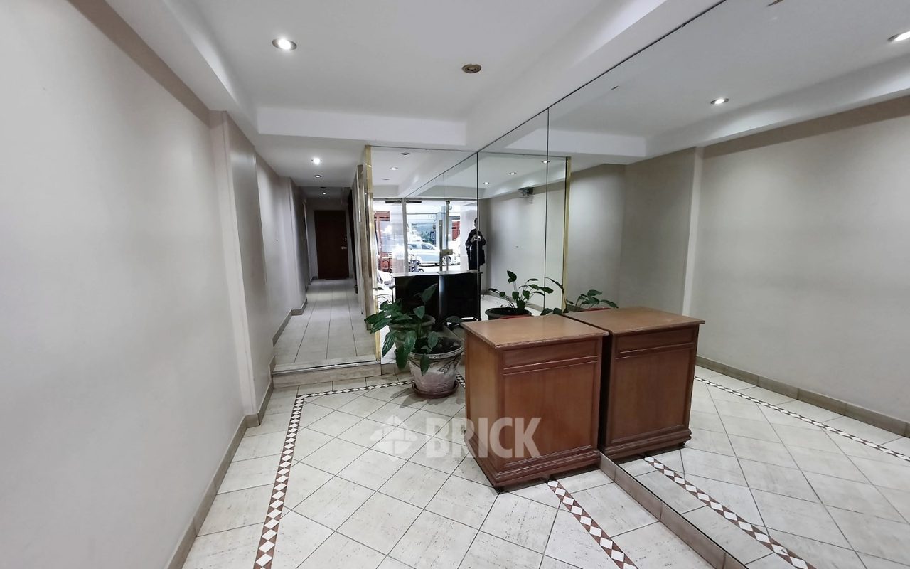 SOLDADO DE LA INDEPENDENCIA al 700 Piso PB 30