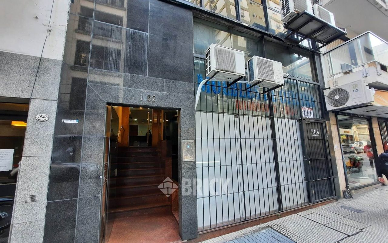 SARMIENTO al 1400 Piso 4 26