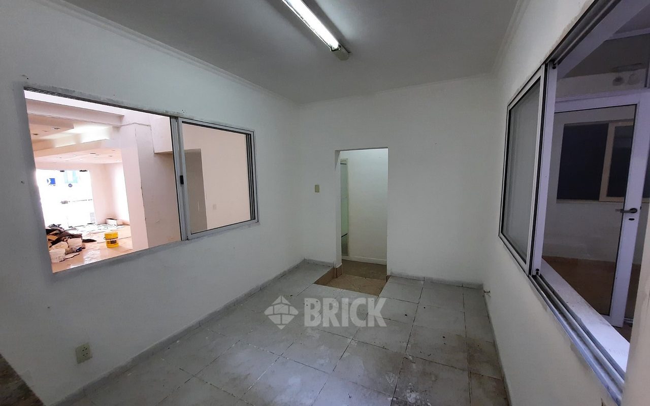 CALVO, CARLOS al 1100 15