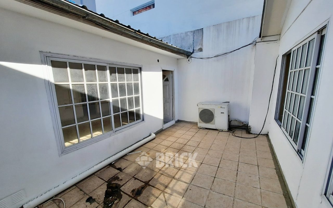 CALVO, CARLOS al 1100 44