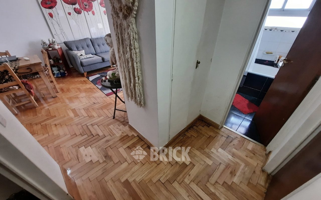 GOMEZ, VALENTIN al 2900 Piso 9 13