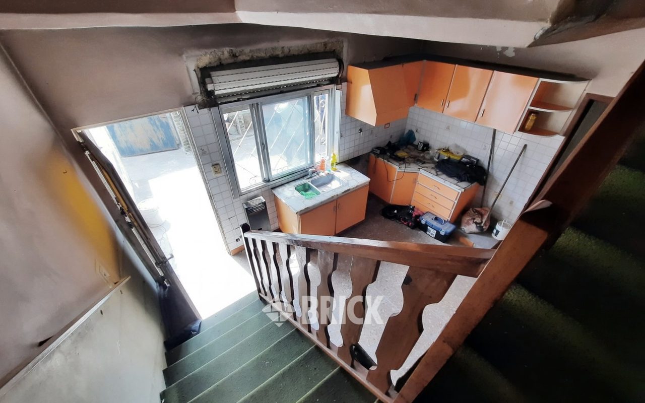 SANTA FE al 300 Piso PB 18