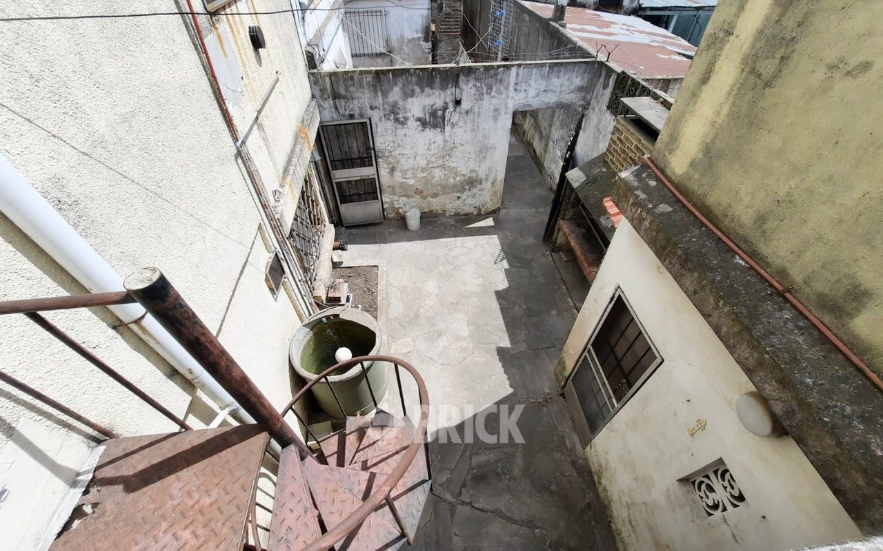 SANTA FE al 300 Piso PB 28