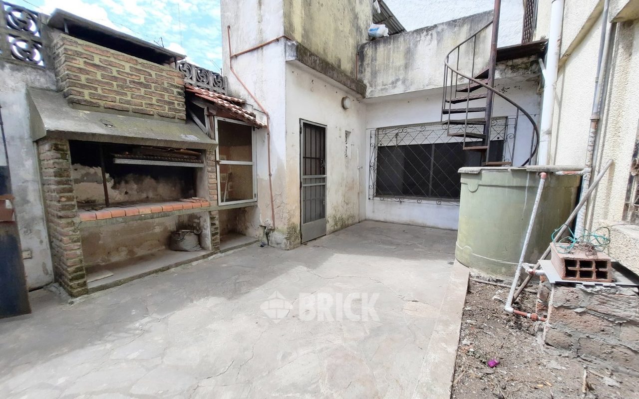 SANTA FE al 300 Piso PB 5