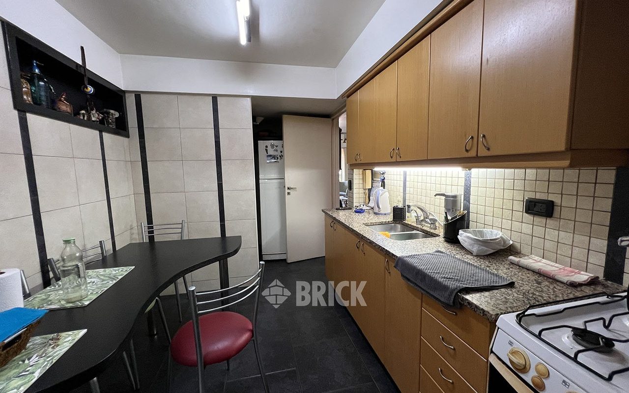 VALLESE, FELIPE al 1700 Piso 1 18