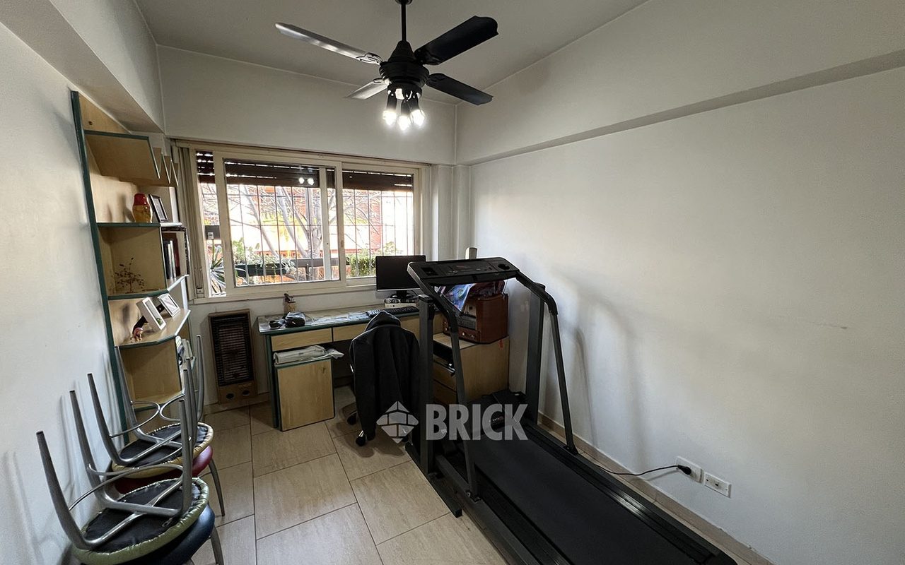 VALLESE, FELIPE al 1700 Piso 1 8