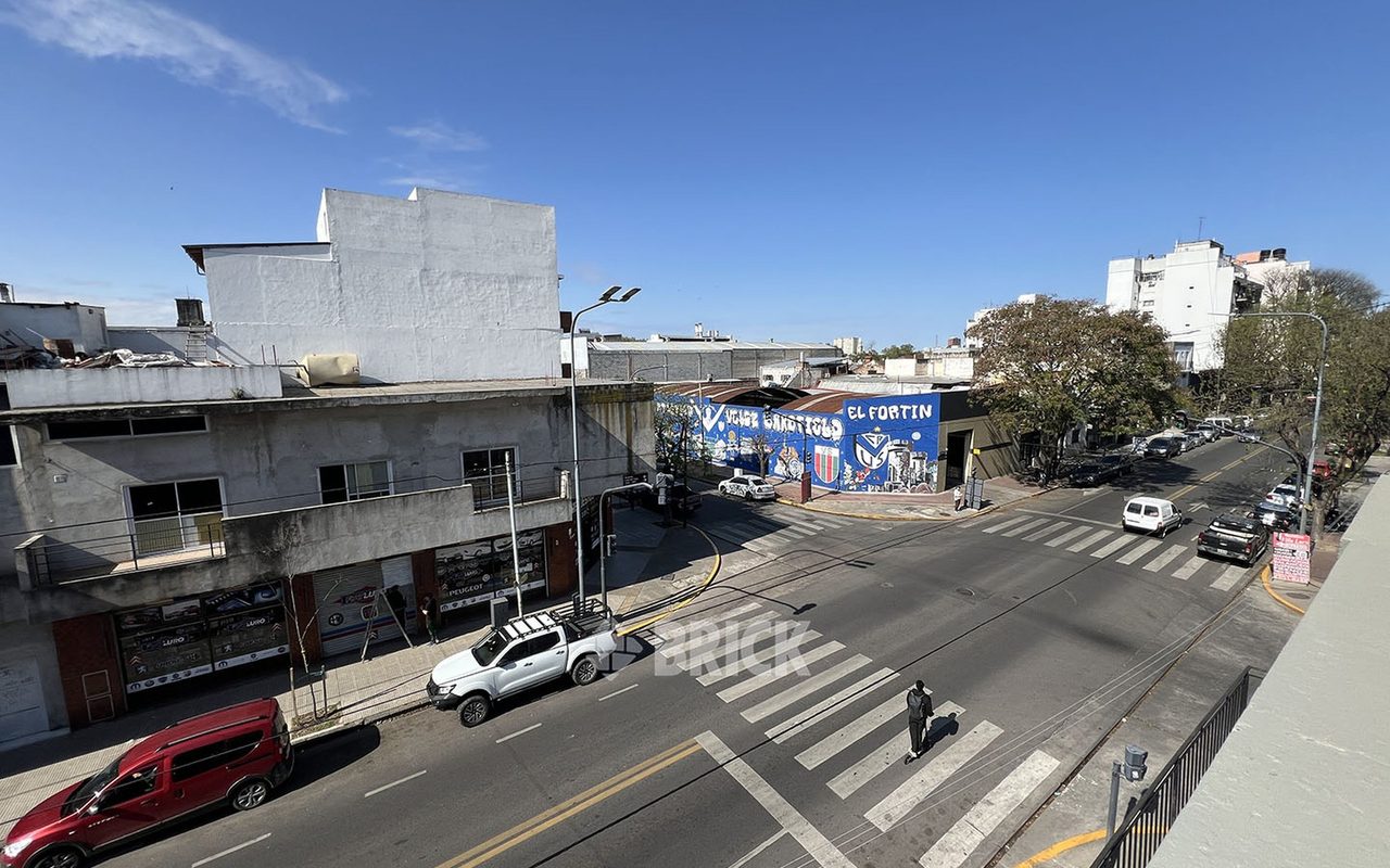 LOPE DE VEGA, AV. al 1300 Piso 1 22