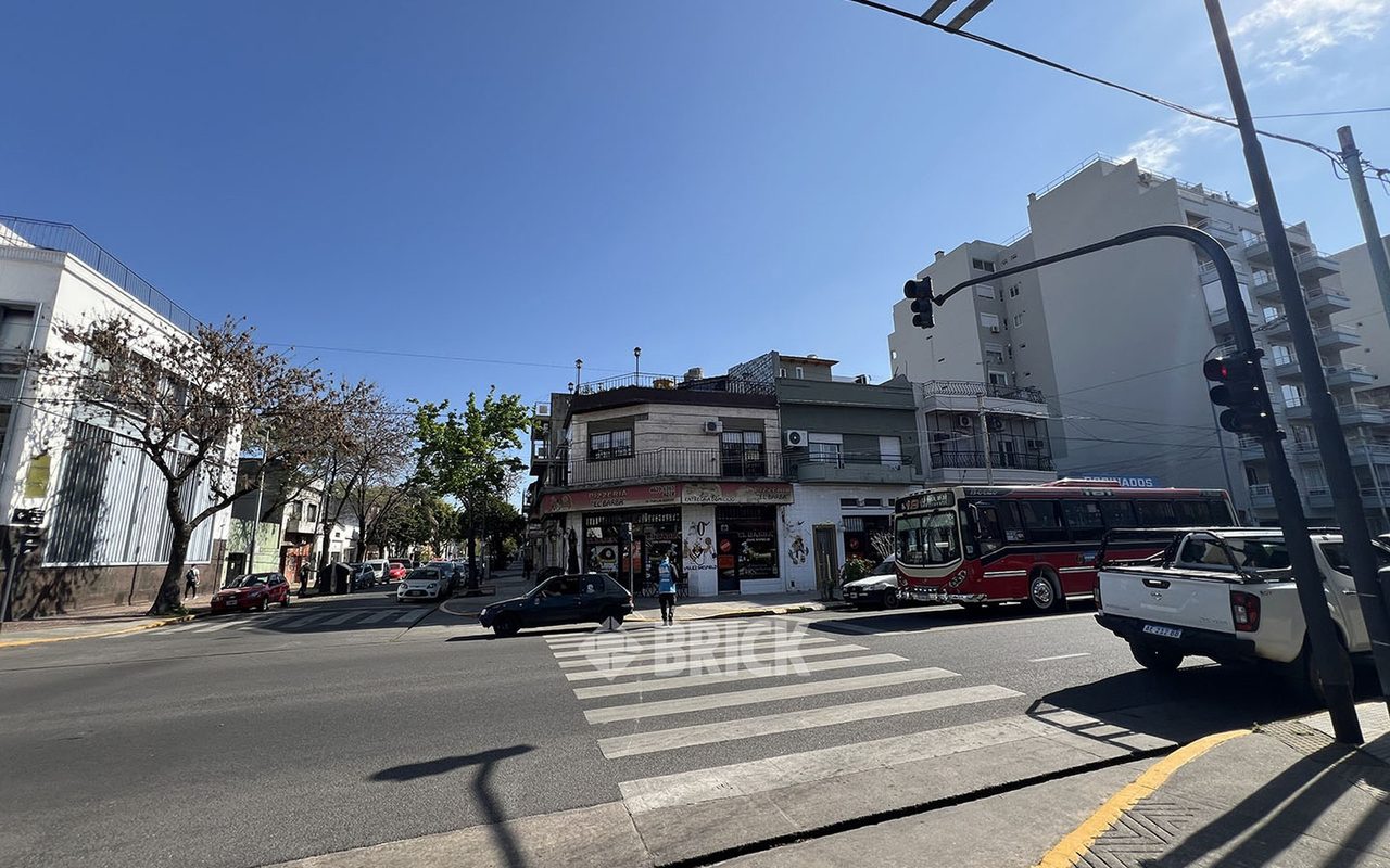 LOPE DE VEGA, AV. al 1300 Piso 1 25