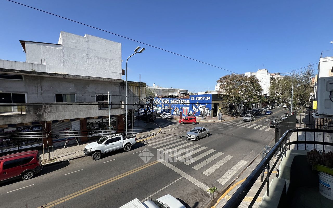 LOPE DE VEGA, AV. al 1300 Piso 1 5