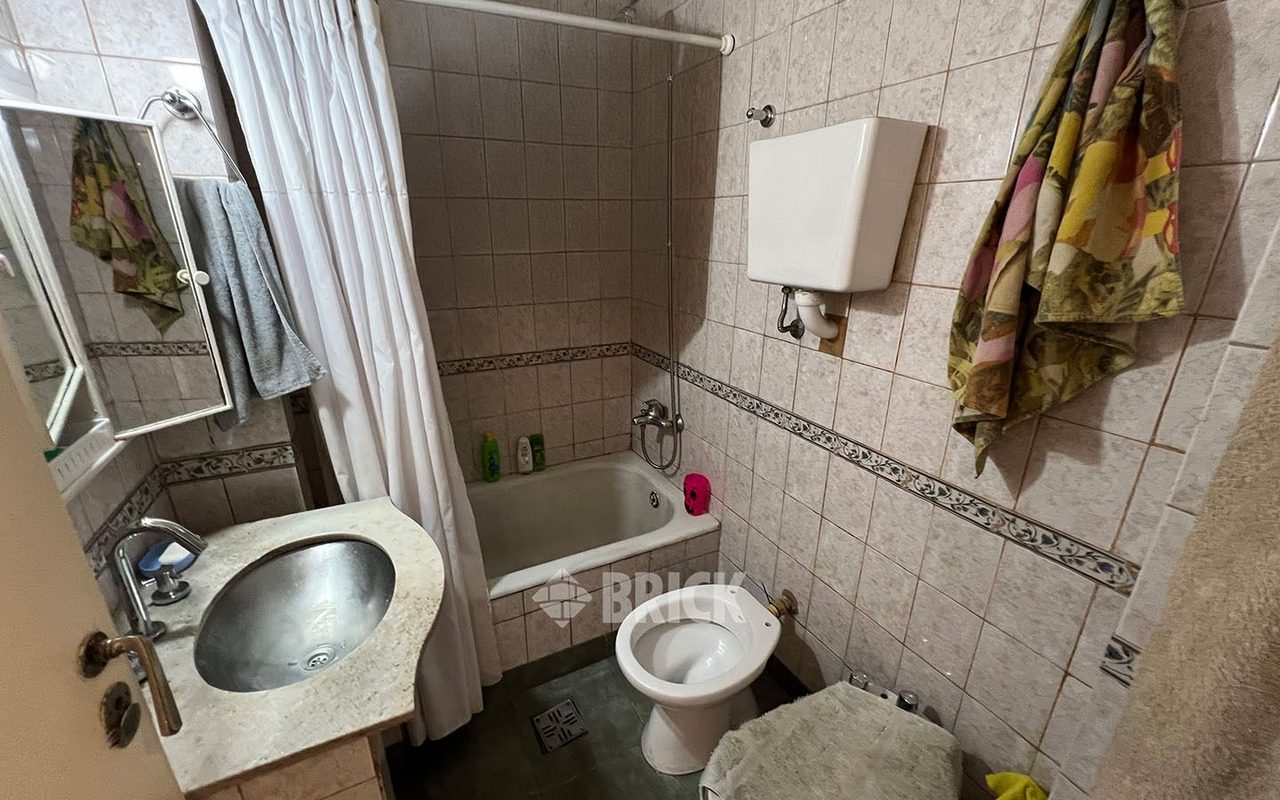 ECUADOR al 1100 Piso 5 11