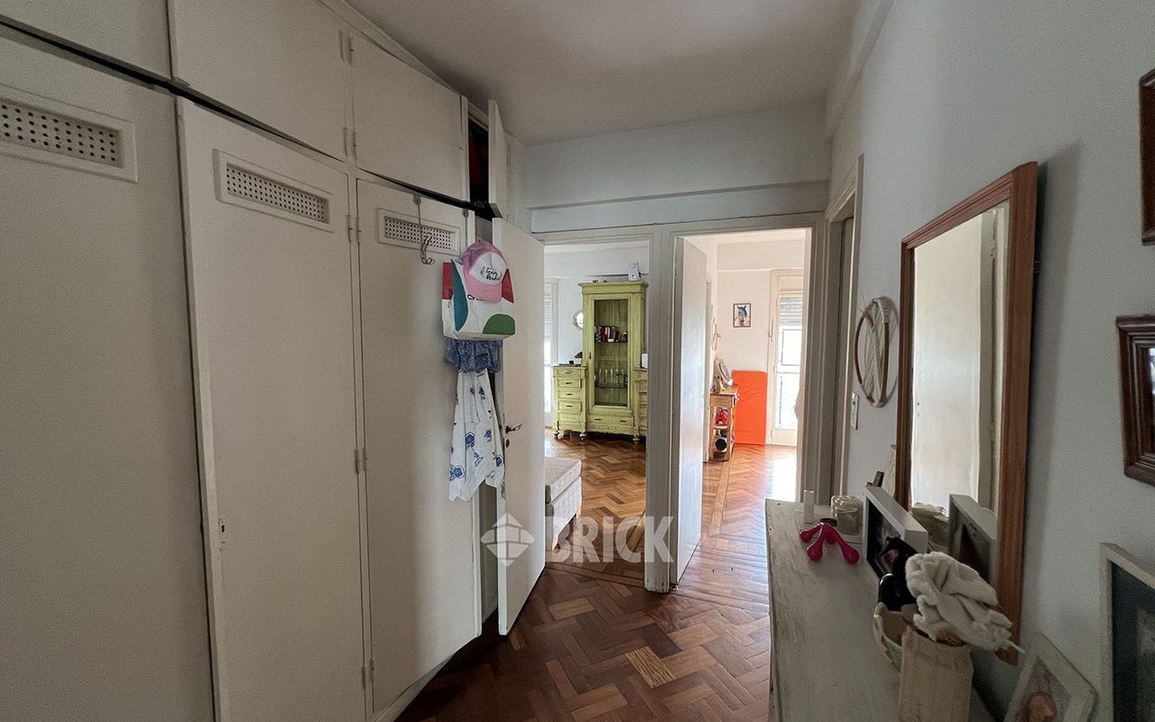 ECUADOR al 1100 Piso 5 14