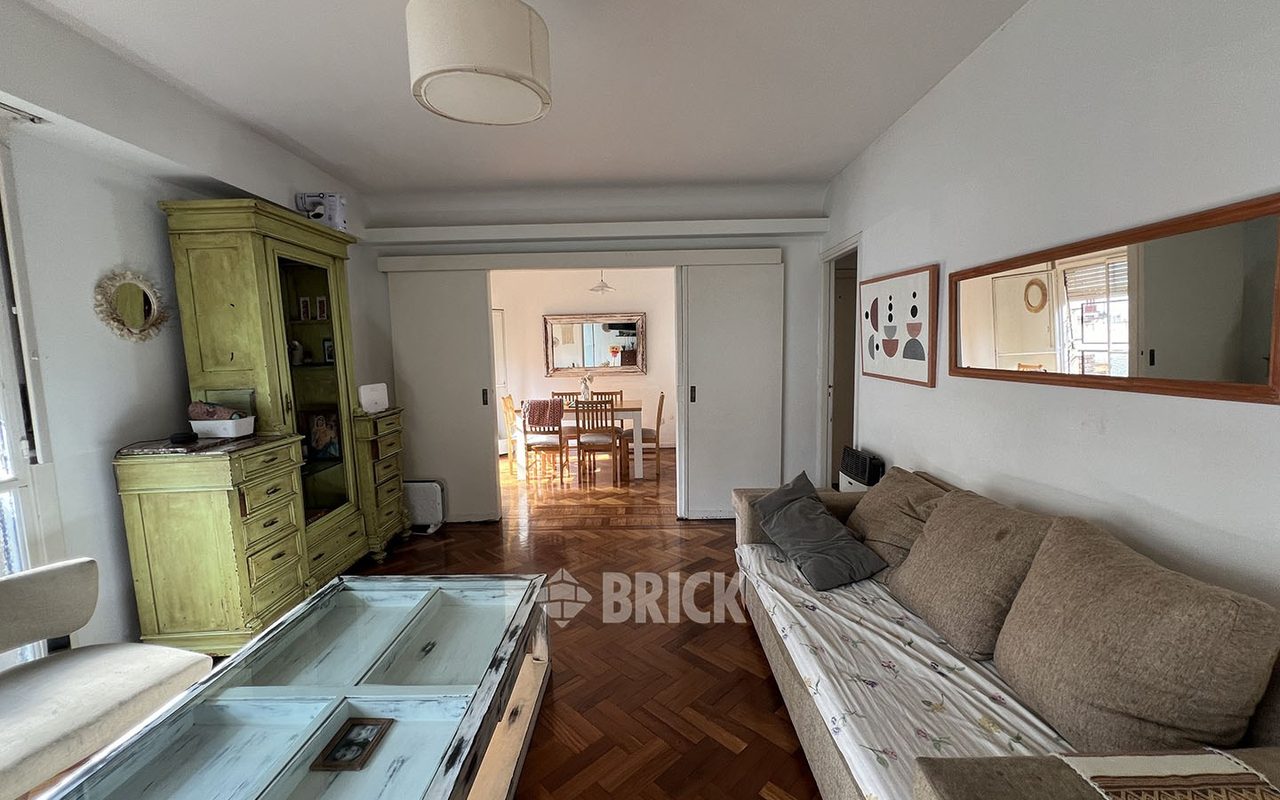 ECUADOR al 1100 Piso 5 3