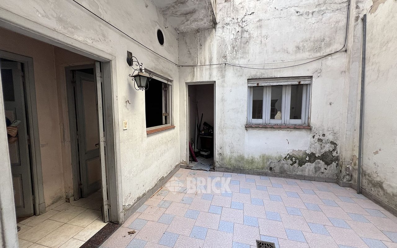 AVELLANEDA, AV. al 1800 Piso PB 24