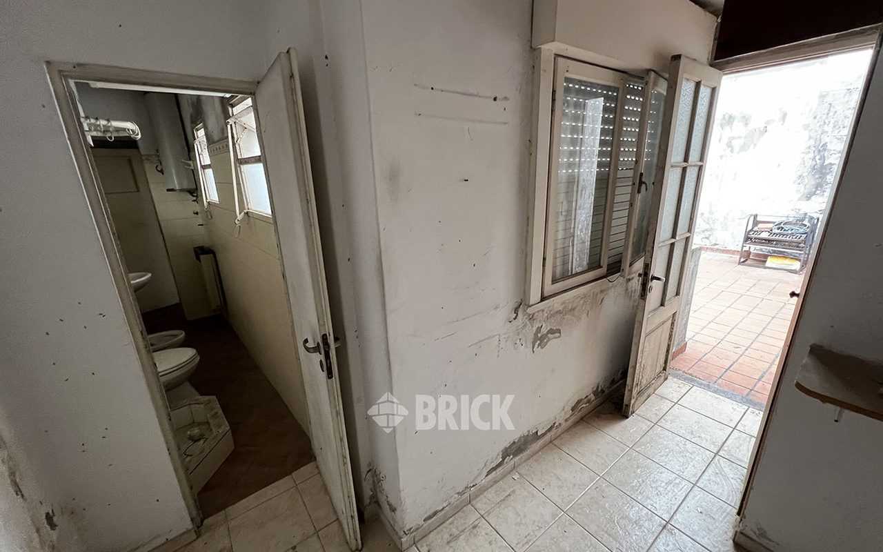 AVELLANEDA, AV. al 1800 Piso PB 7