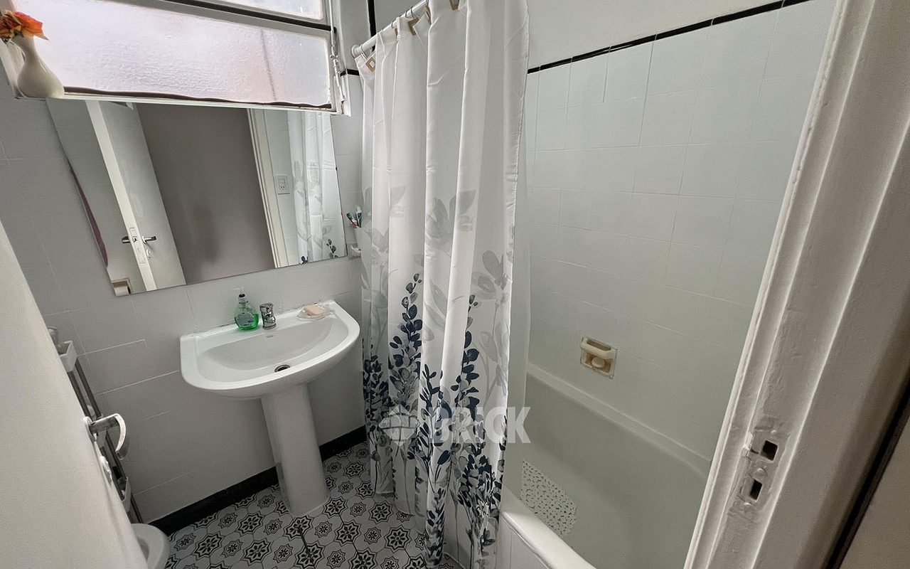 ALVAREZ, DONATO, T. GRAL. al 300 Piso 2 8