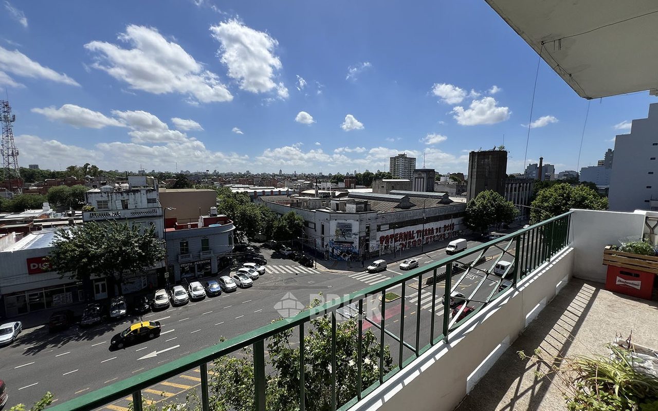 SAN MARTIN, AV. al 3500 Piso 5 4