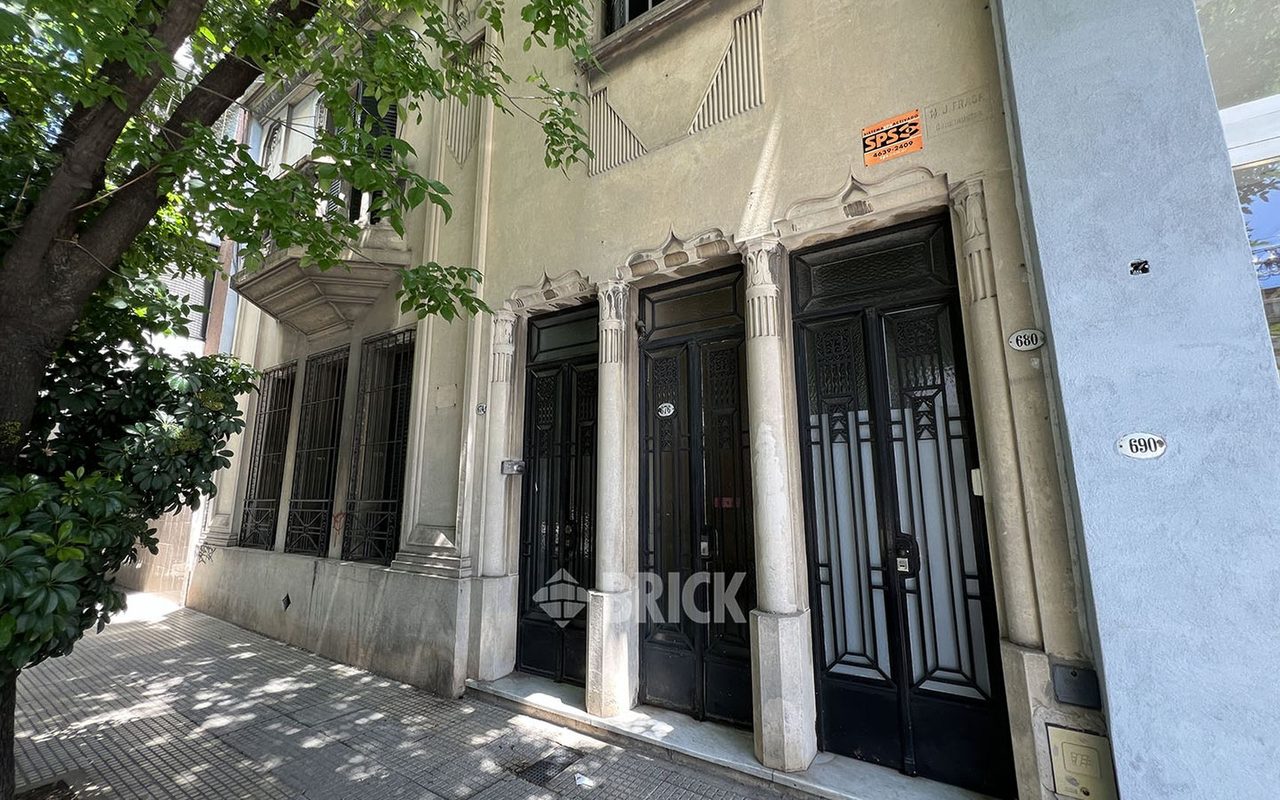 LOYOLA al 600 Piso 1 21