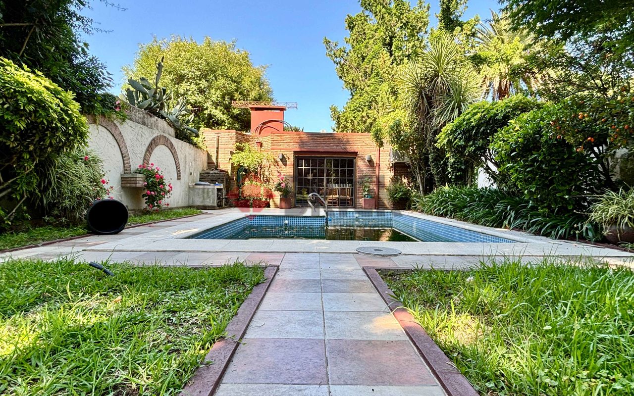 MONASTERIO al 700 27