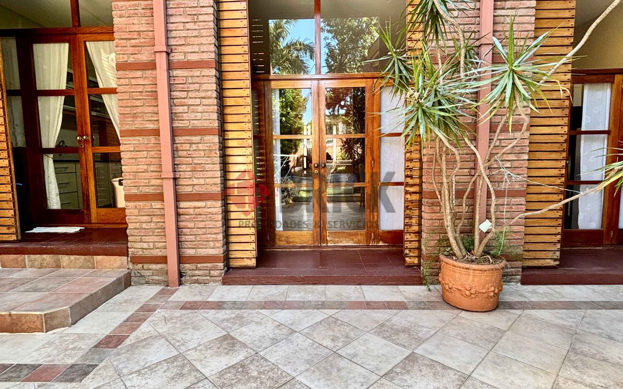 MONASTERIO al 700 23