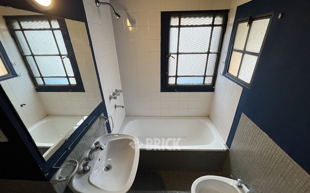 DIRECTORIO, AV. al 700 Piso PB 16