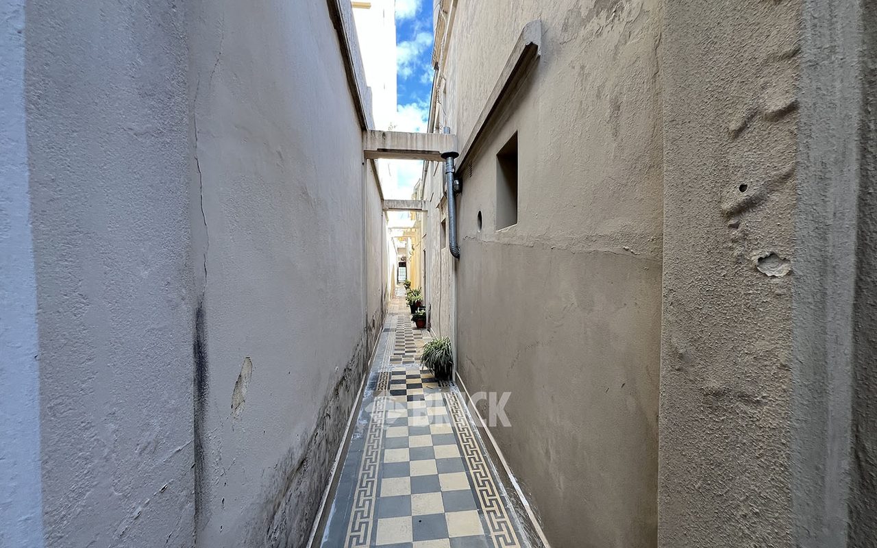 DIRECTORIO, AV. al 700 Piso PB 19