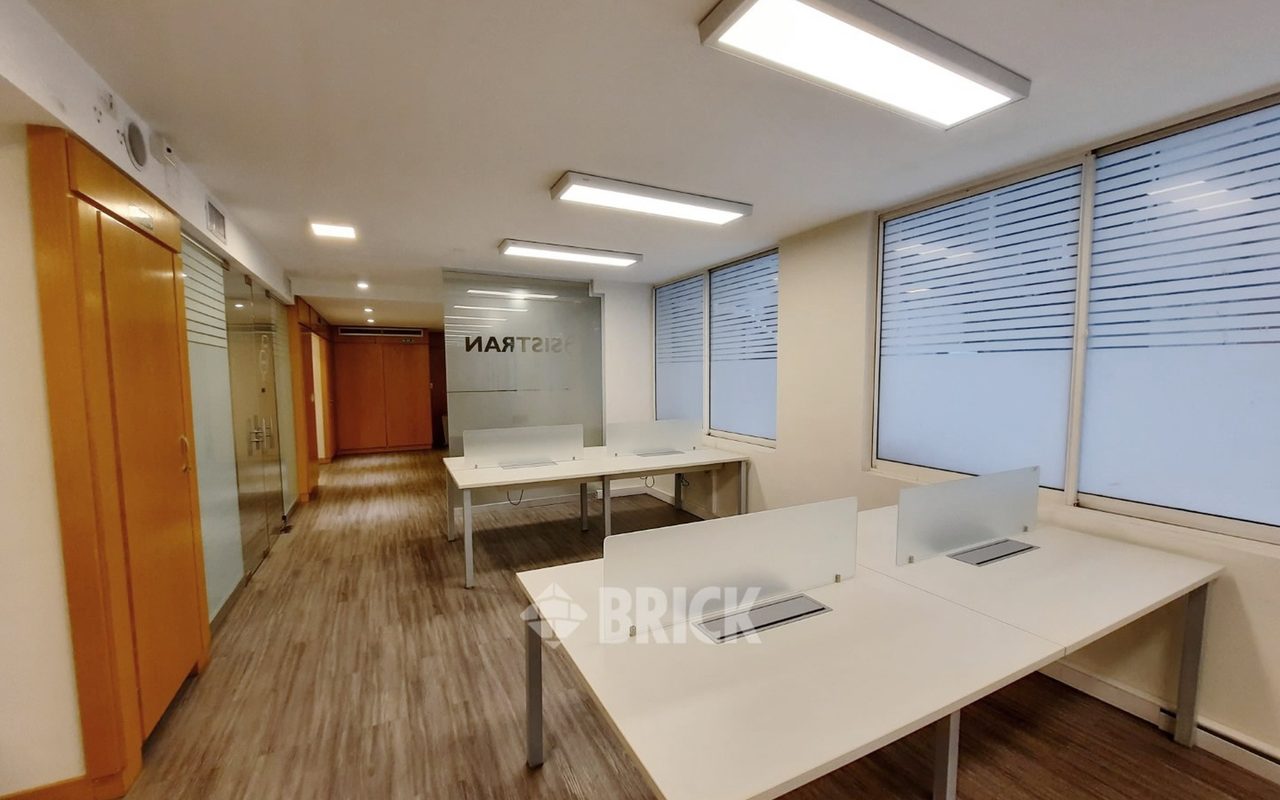 CORRIENTES, AV. al 1300 Piso 2 13