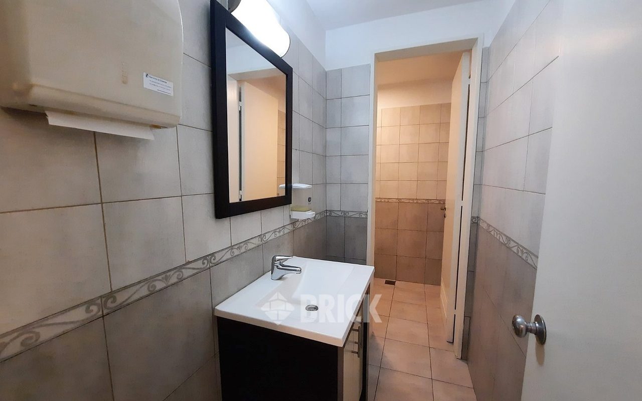 CORRIENTES, AV. al 1300 Piso 2 23