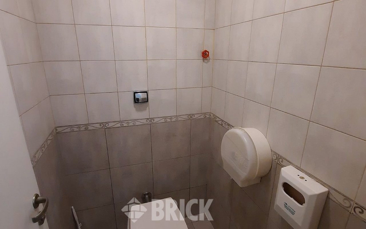 CORRIENTES, AV. al 1300 Piso 2 27