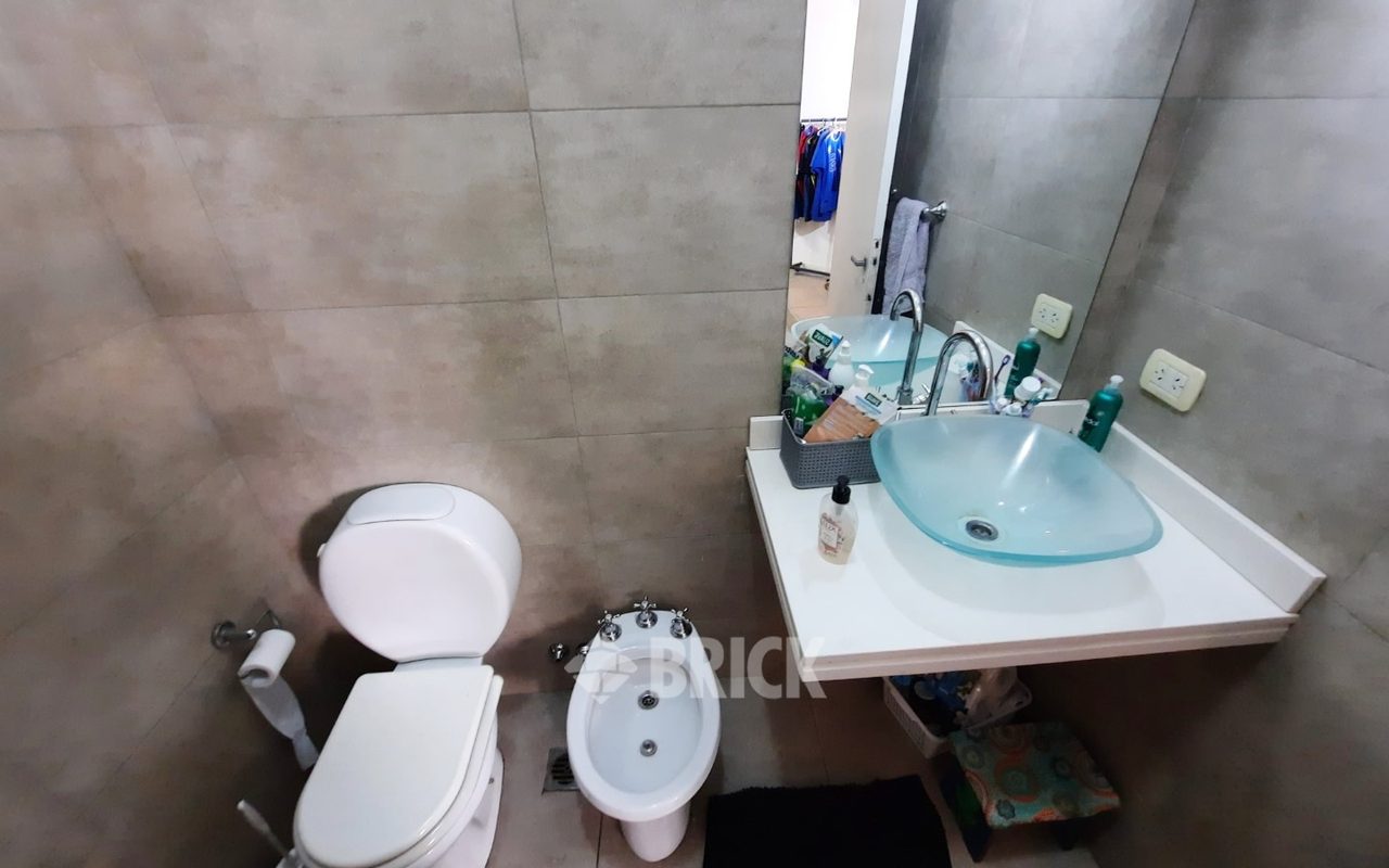 CIUDAD DE LA PAZ al 1900 Piso PB 13