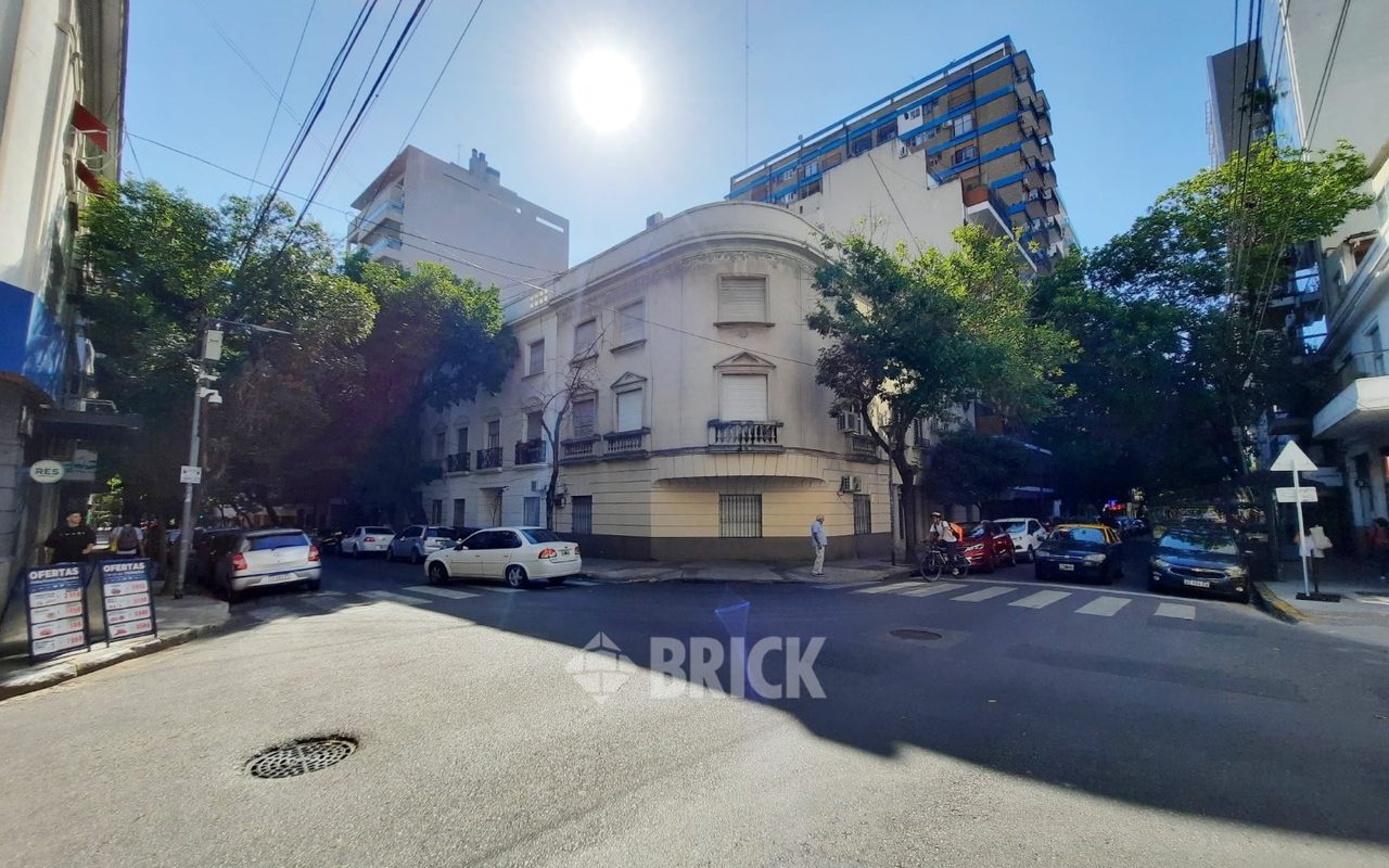 CIUDAD DE LA PAZ al 1900 Piso PB 26